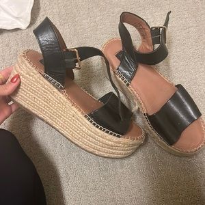 Platform sandles
